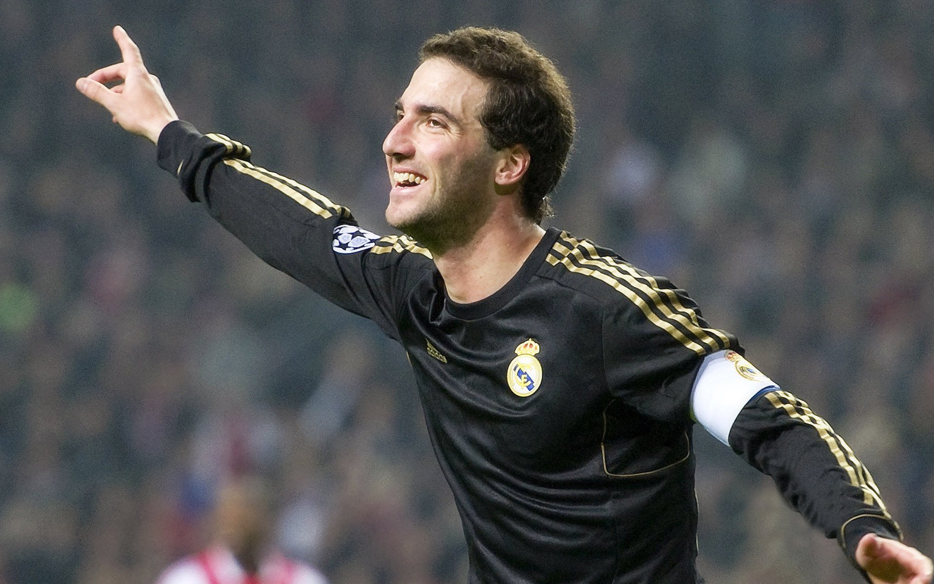 西甲战火重燃：攻防精彩瞬间不断！，2021西甲揭幕战